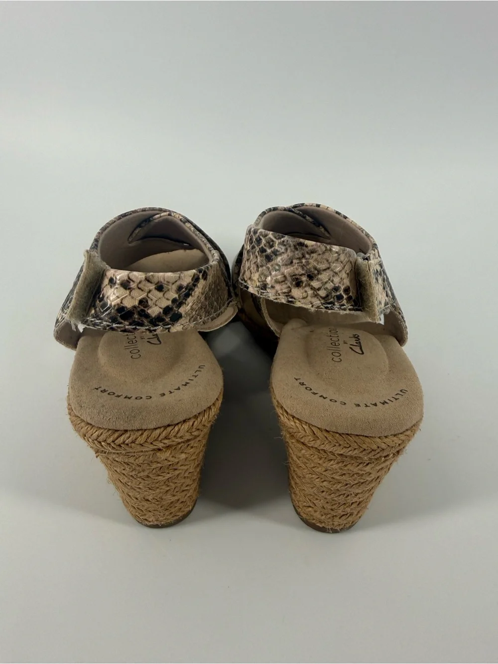Clarks Lafley Alaine Snake Print Wedge Sandals Shoes Size 5.5 M 5 1/2 EUC Taupe